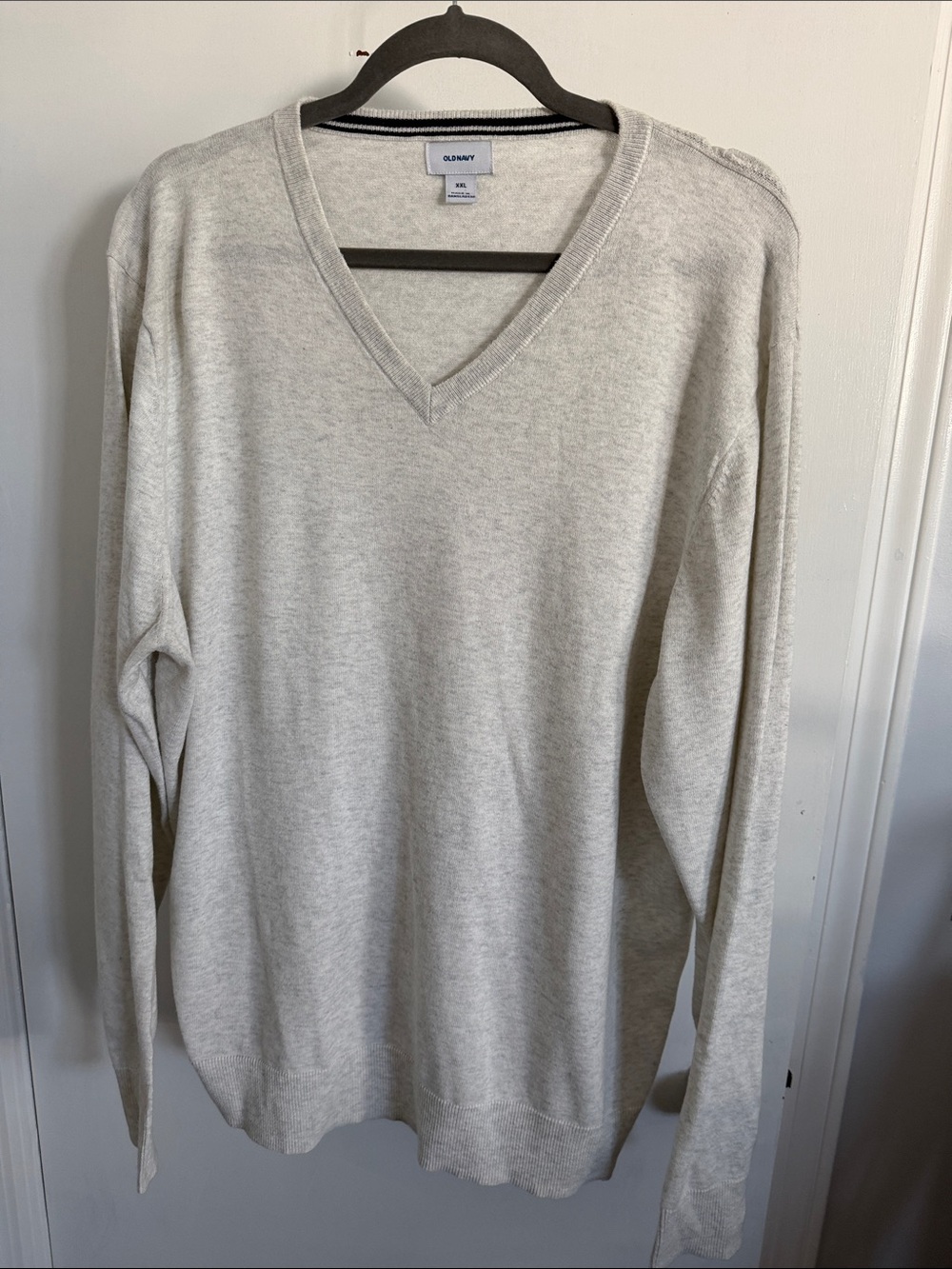 Old Navy Men's Light Heather Gray V-Neck Sweater